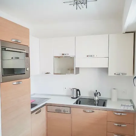 Prime Location Next To Monaco + Private Parking Lejlighed *