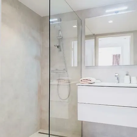 Prime Location Next To Monaco + Private Parking *